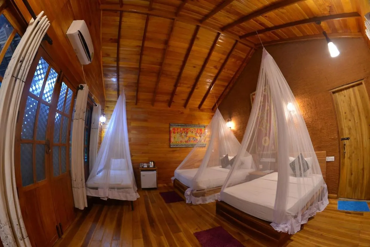 Habarana Tree House Mutu Village Resort