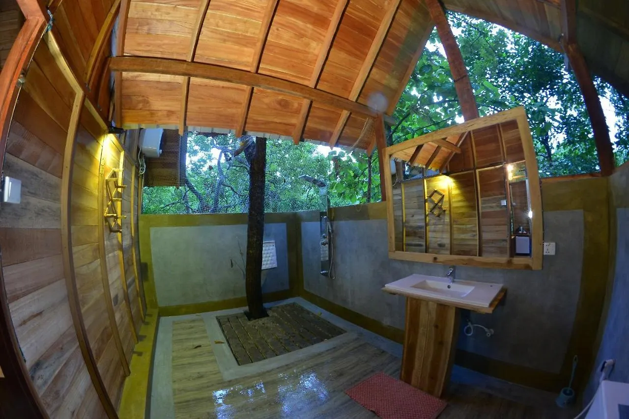*** Resort Habarana Tree House Mutu Village Sri Lanka